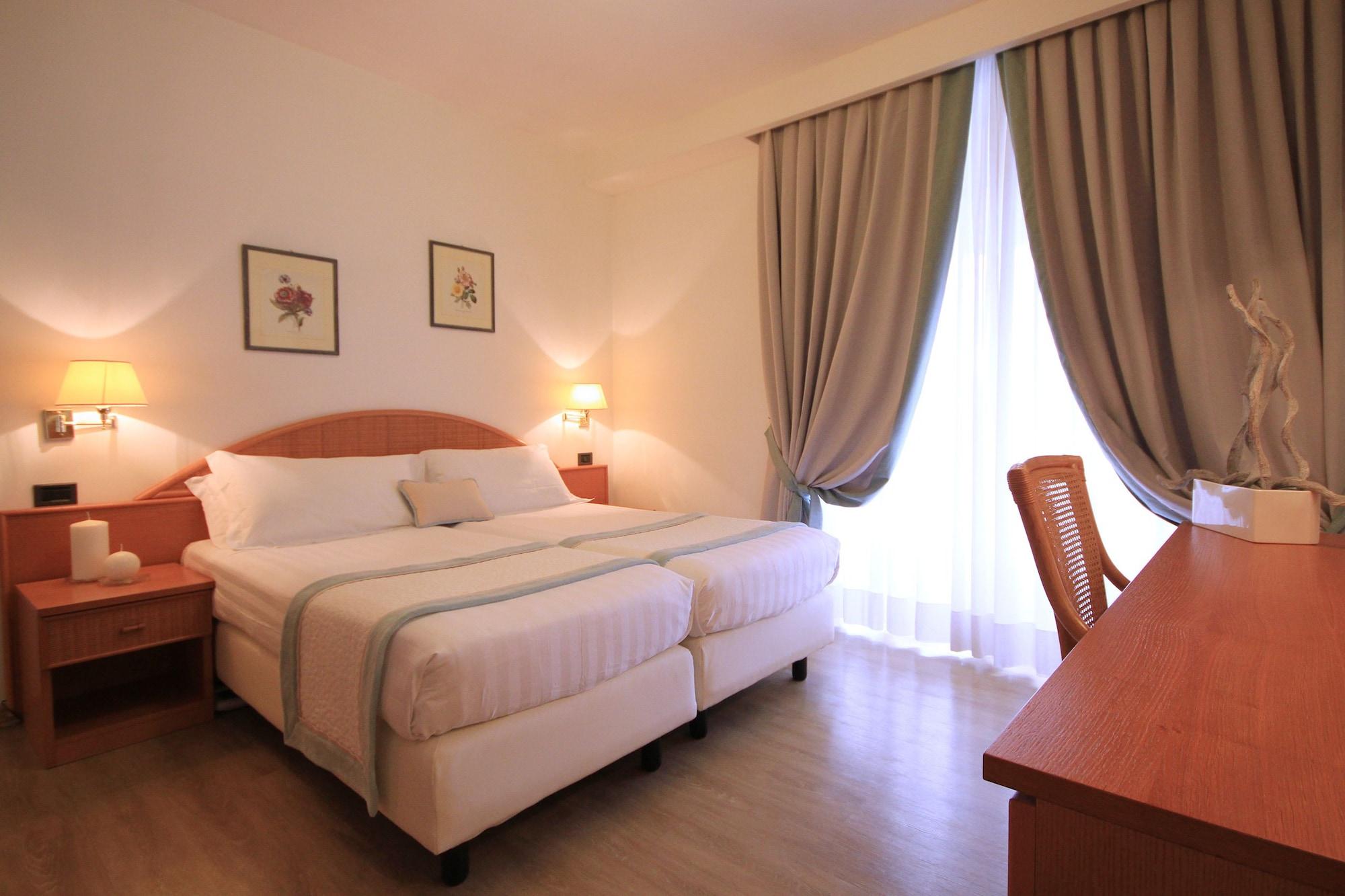 Hotel Raffaelli Park 4*